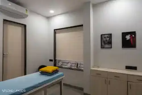 absolute-skin-clinic-and-cosmetic-surgery-centre-devendra-nagar-raipur-chhattisgarh-clinics-shawpykjg3-1